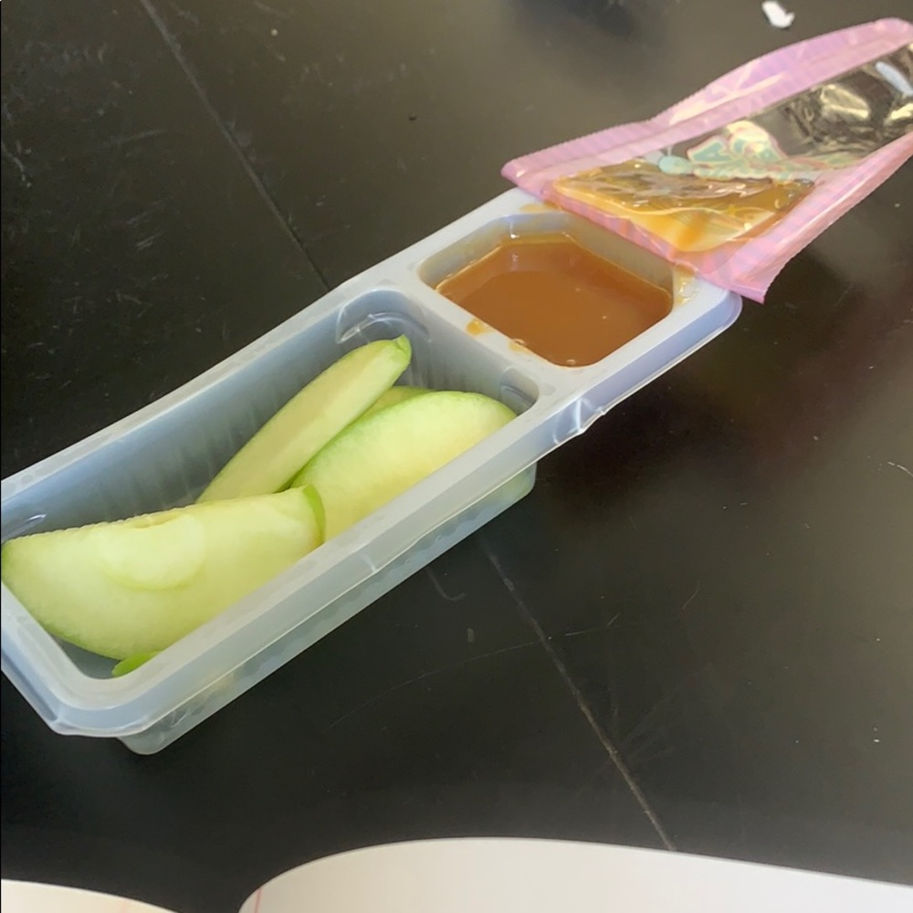 Meet your Posher, Adelia